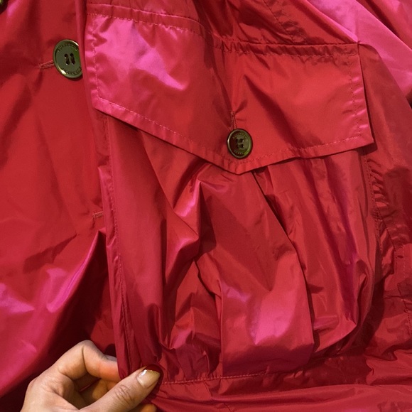 Burberry magenta rain coat - Picture 11 of 17
